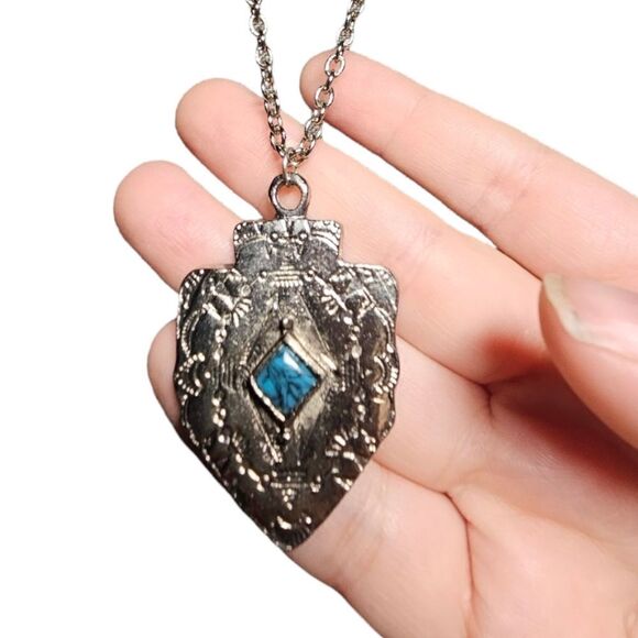 Enchanted Heirloom Sheild Pendant Necklace - Picture 5 of 10